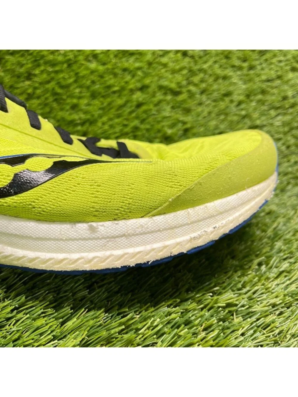 Saucony Freedom 5 Mens Size 9.5 Neon Green Black Athletic Running Shoes Sneakers